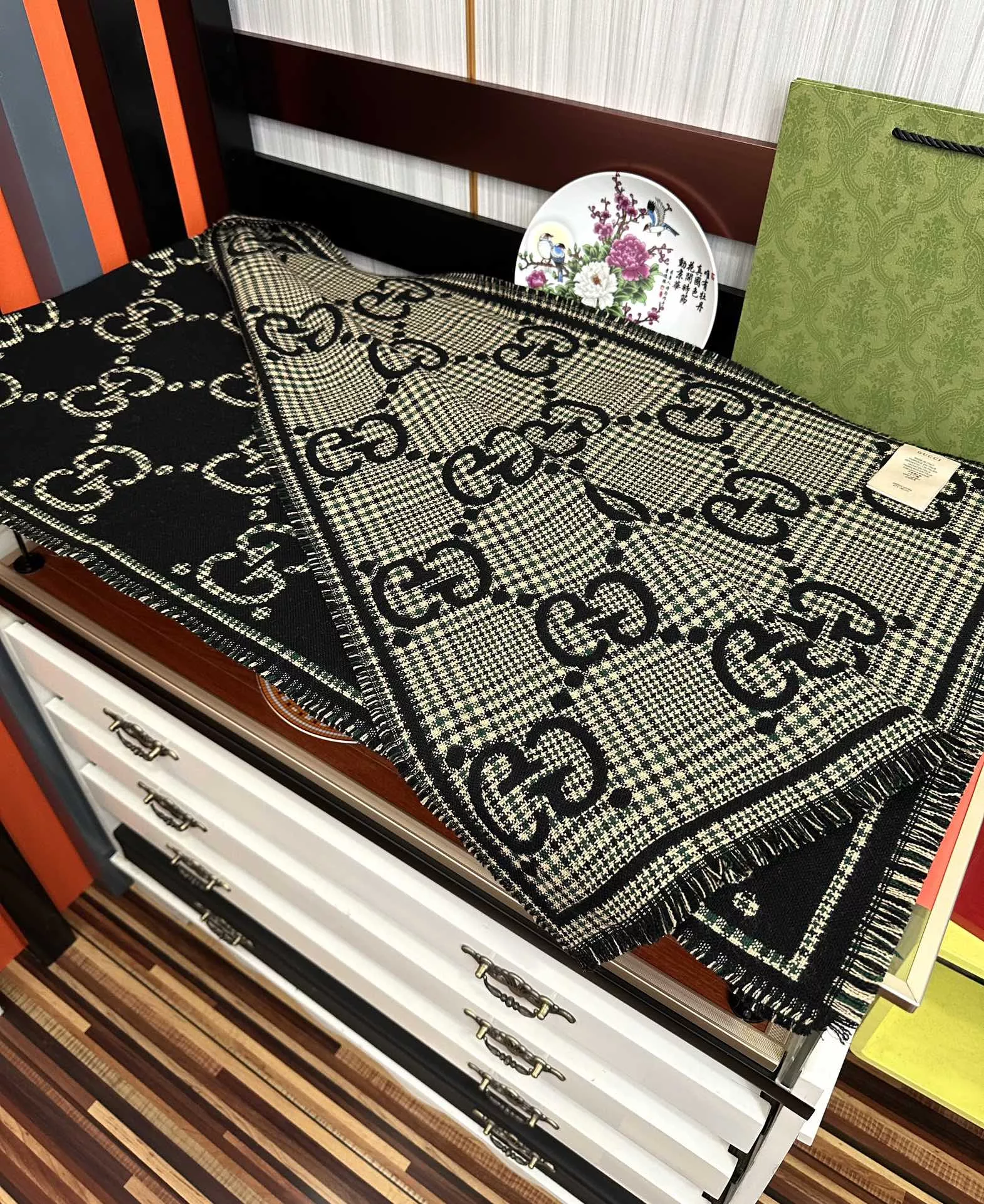 Cozy 9416 Gucci Scarf For Women