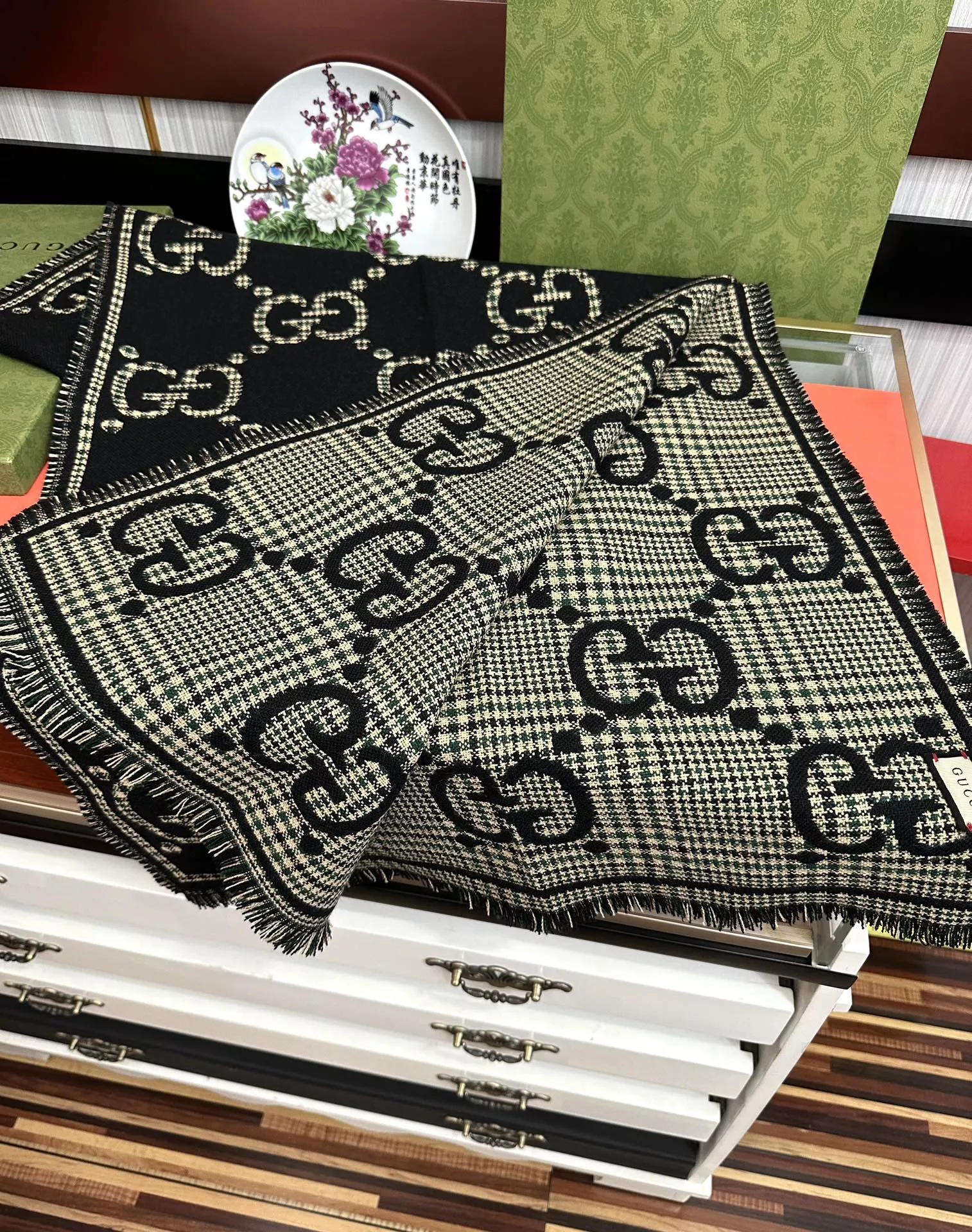 Cozy 9416 Gucci Scarf For Women