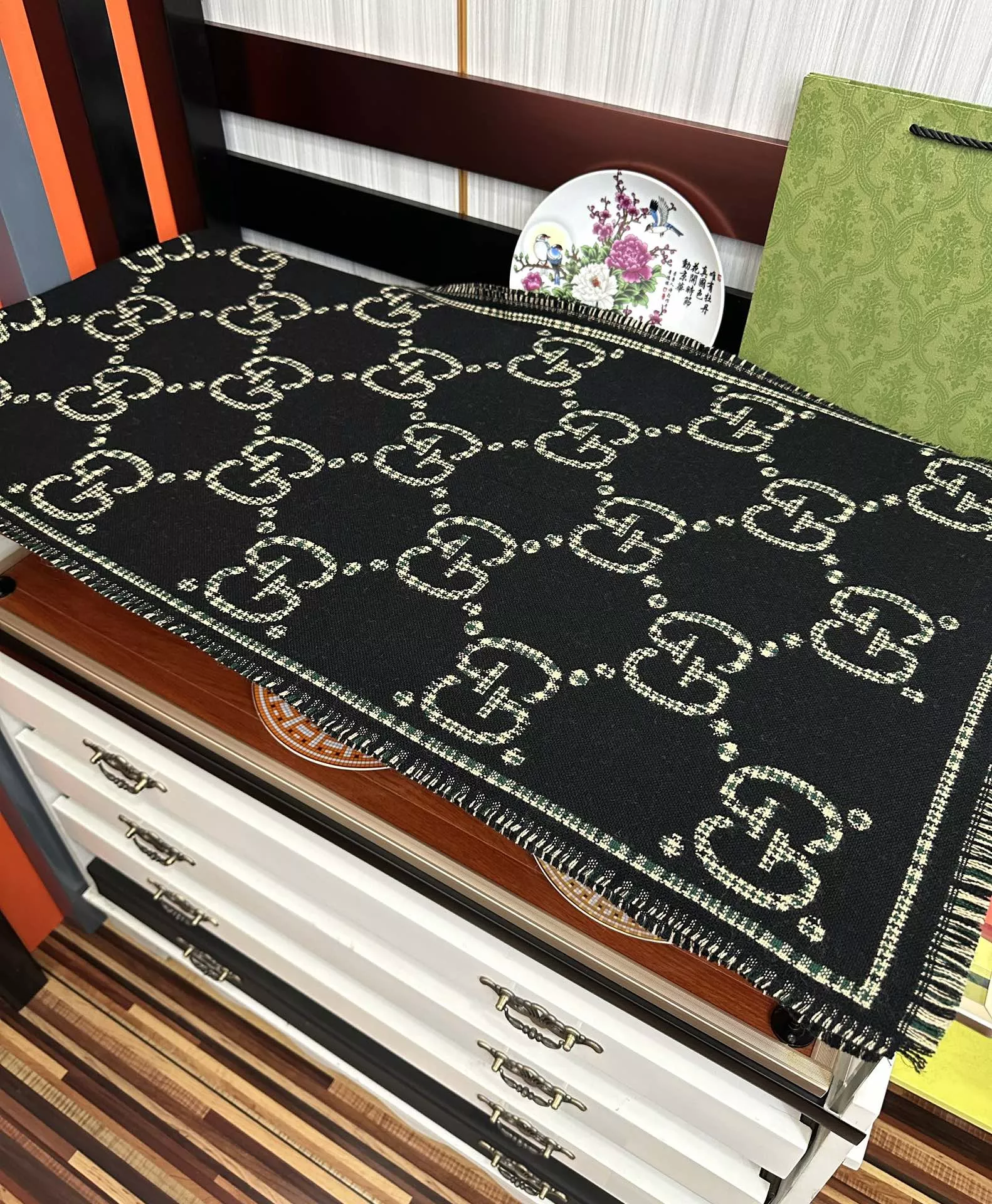 Cozy 9416 Gucci Scarf For Women