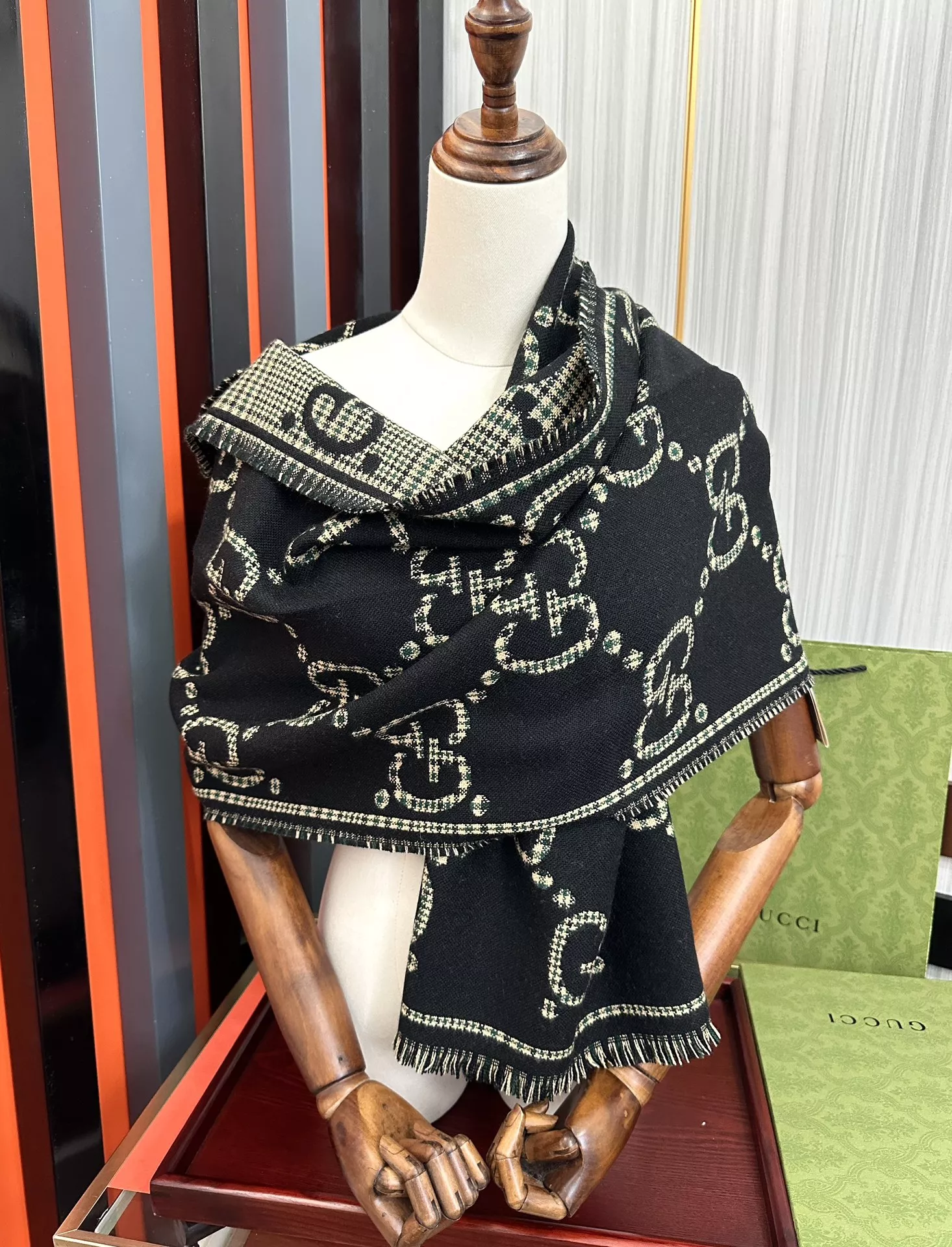 Cozy 9416 Gucci Scarf For Women