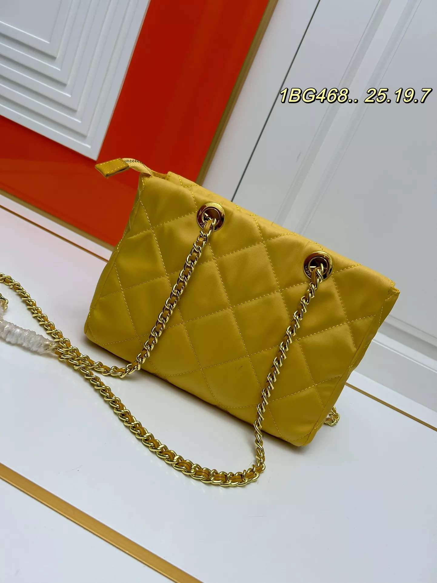 Cozy 9470 Prada AAA Quality Shoulder Bags For Women