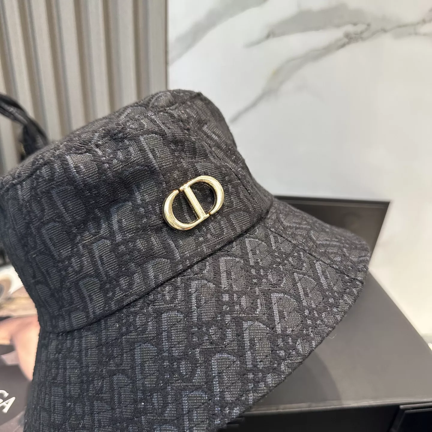 Cozy 9477 Christian Dior Caps
