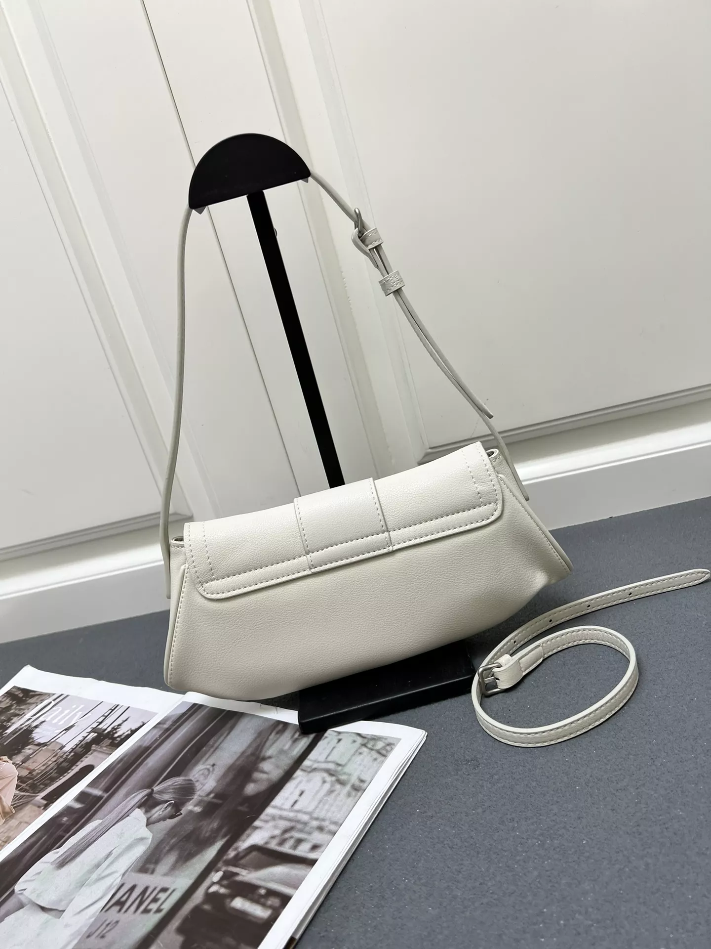 Cozy 9612 Celine AAA Quality Shoulder Bags For Women