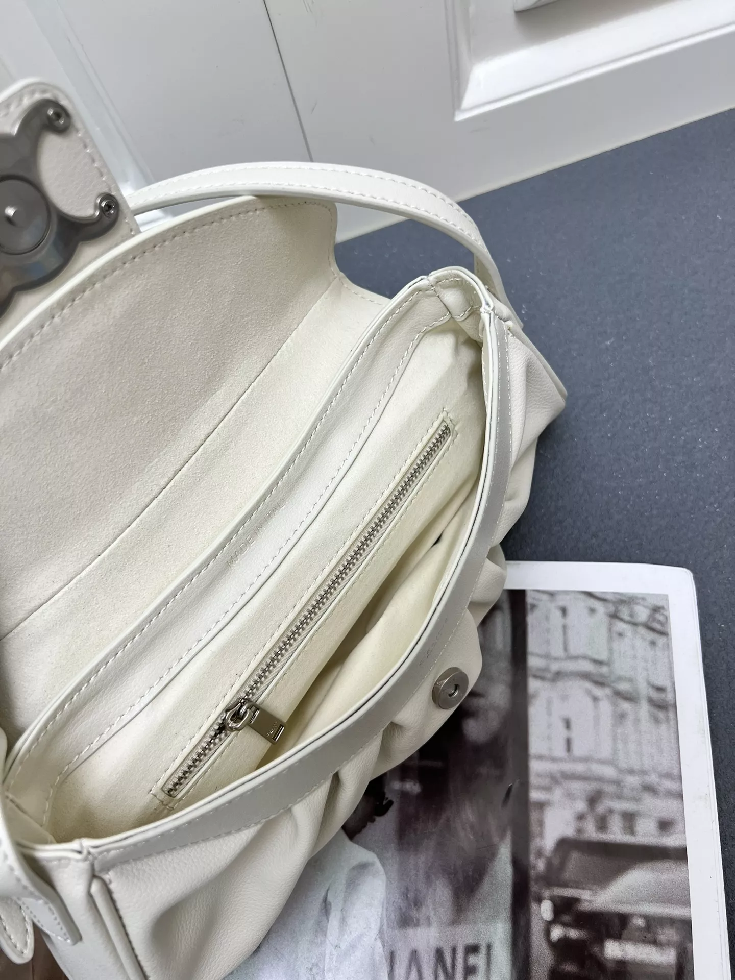Cozy 9612 Celine AAA Quality Shoulder Bags For Women