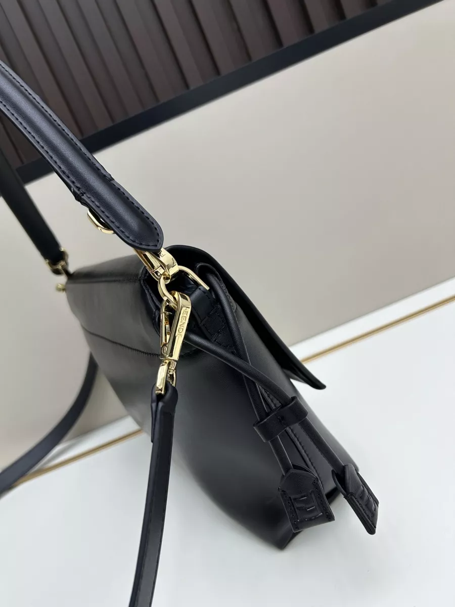 Cozy 9832 Fendi AAA Quality Messenger Bags For Women