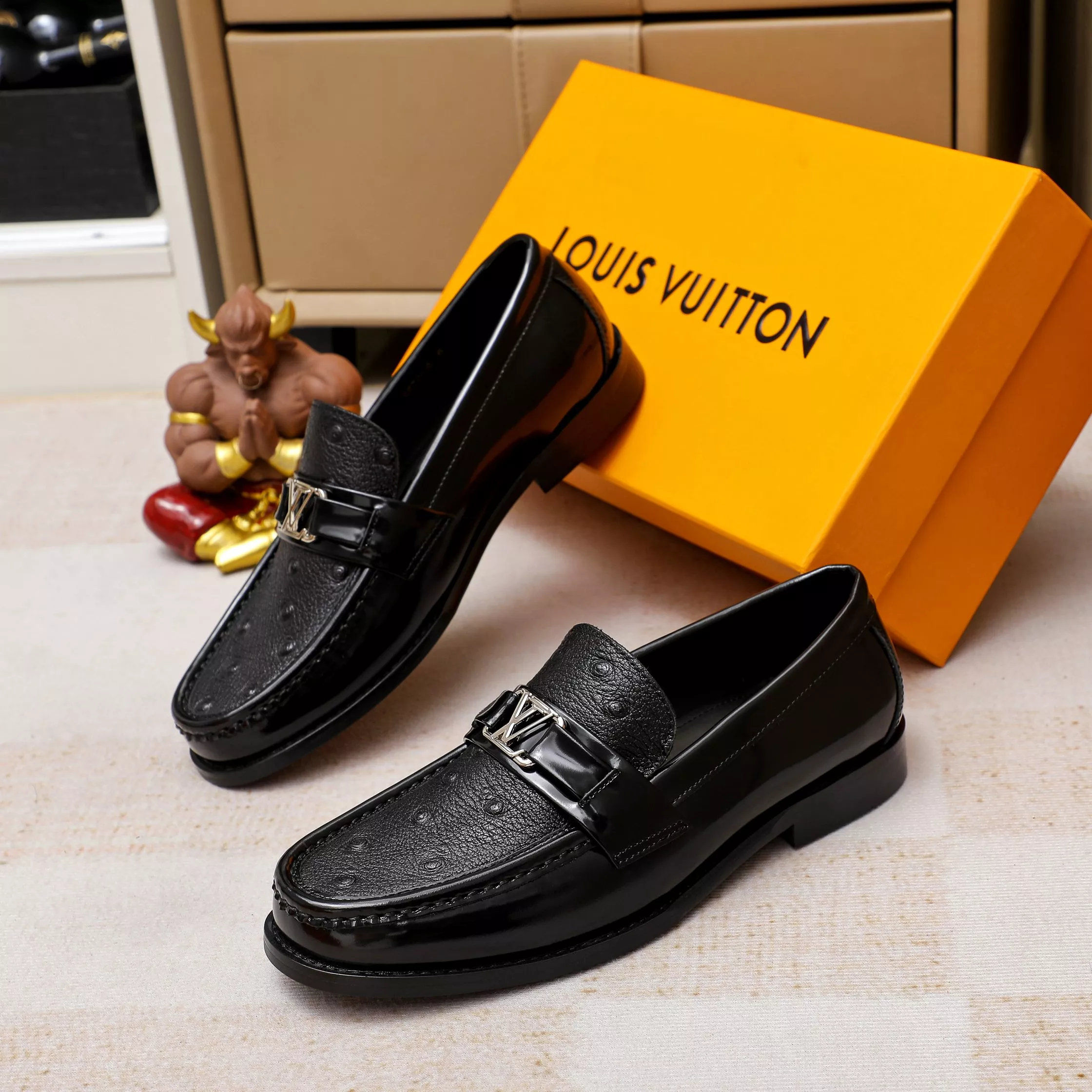 Cozy 9843 Louis Vuitton LV Oxfords Shoes For Men