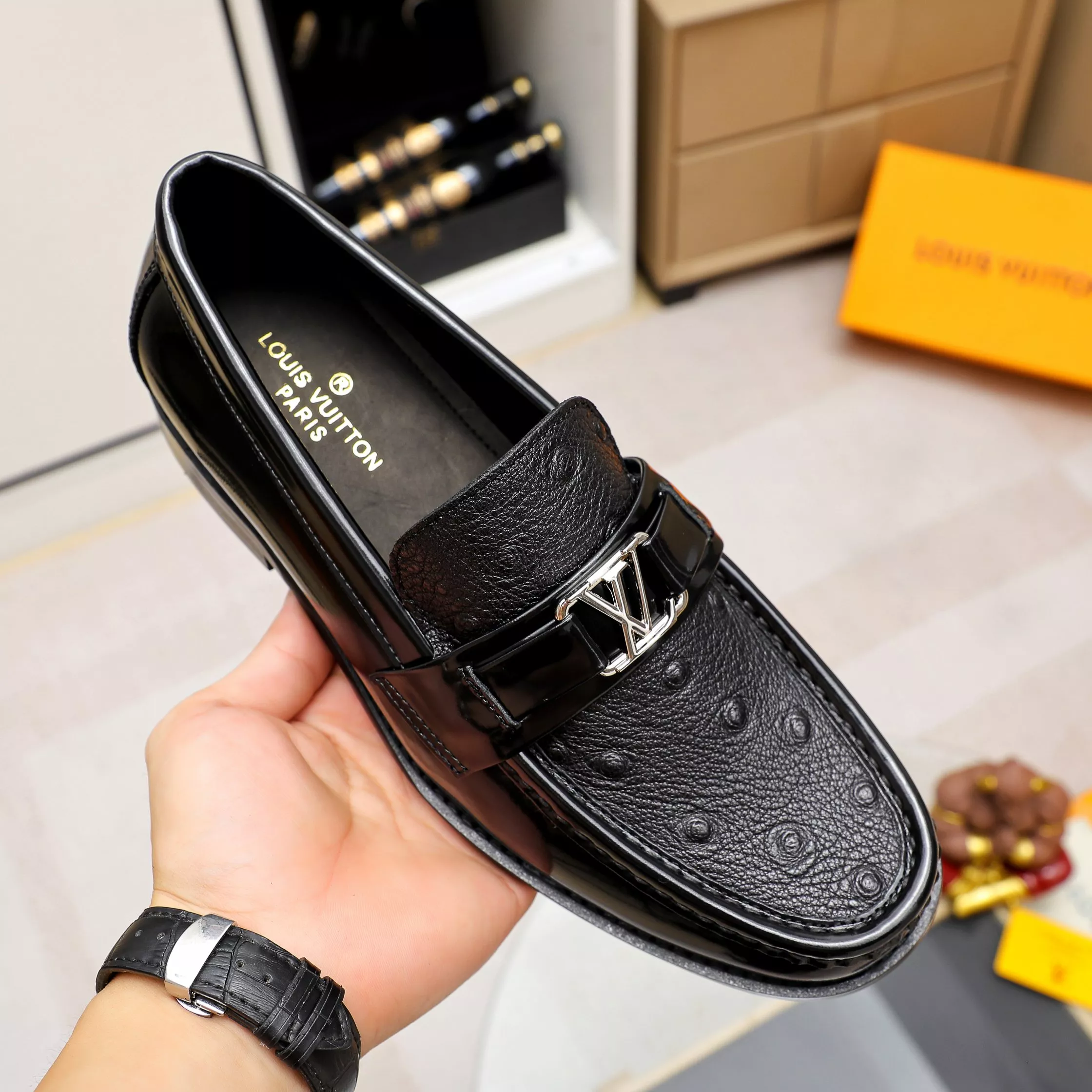 Cozy 9843 Louis Vuitton LV Oxfords Shoes For Men