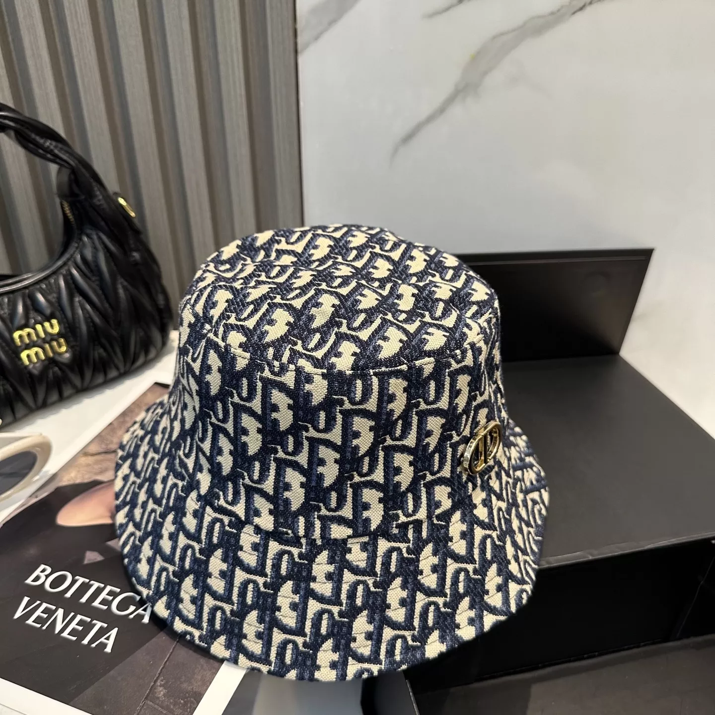 Cozy 9867 Christian Dior Caps