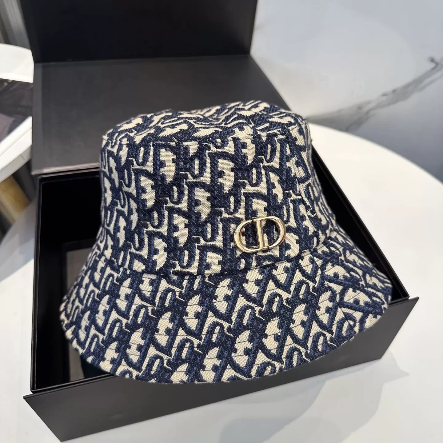 Cozy 9867 Christian Dior Caps