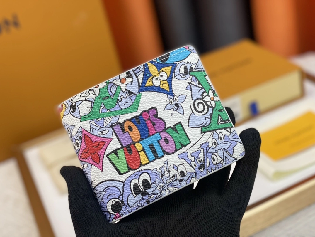 Cozy 9962 Louis Vuitton LV Wallets