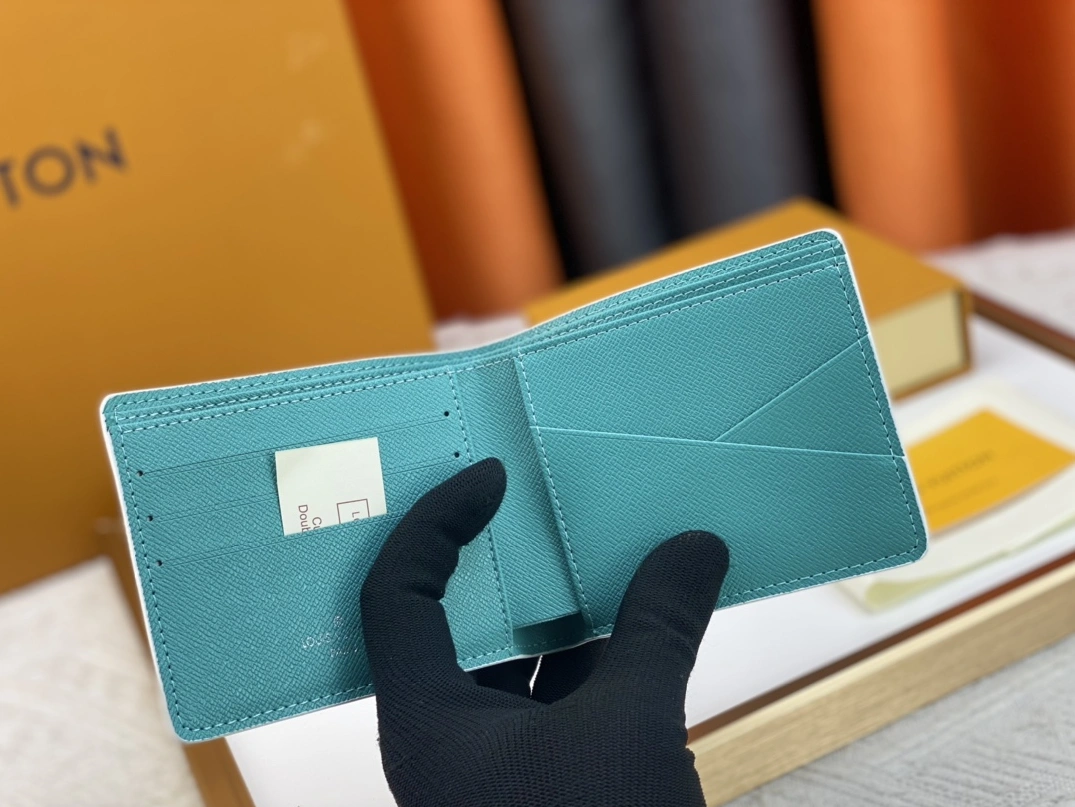 Cozy 9962 Louis Vuitton LV Wallets