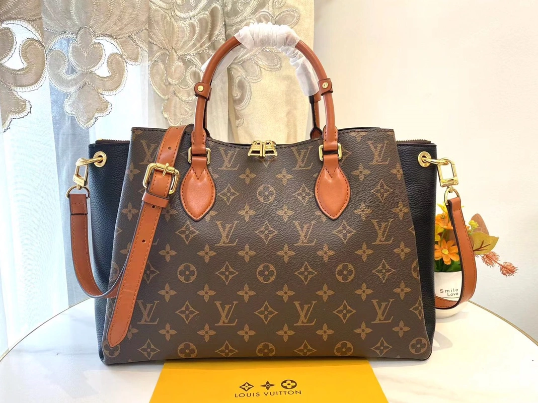 Cozy 9970 Louis Vuitton AAA Quality Handbags For Women
