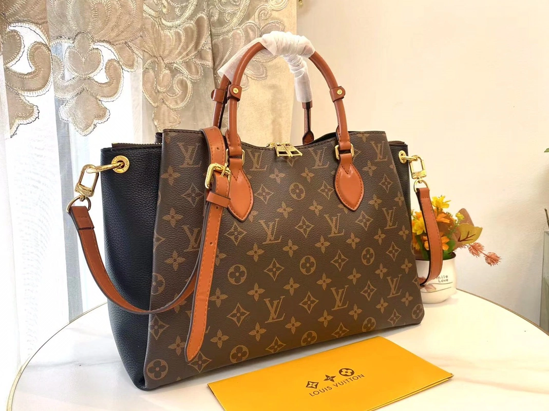 Cozy 9970 Louis Vuitton AAA Quality Handbags For Women