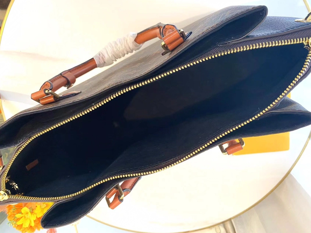 Cozy 9970 Louis Vuitton AAA Quality Handbags For Women