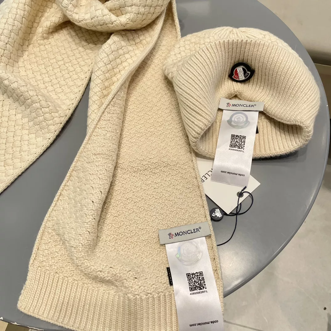 DailyWear 1292 Moncler Hat and Scarf Set