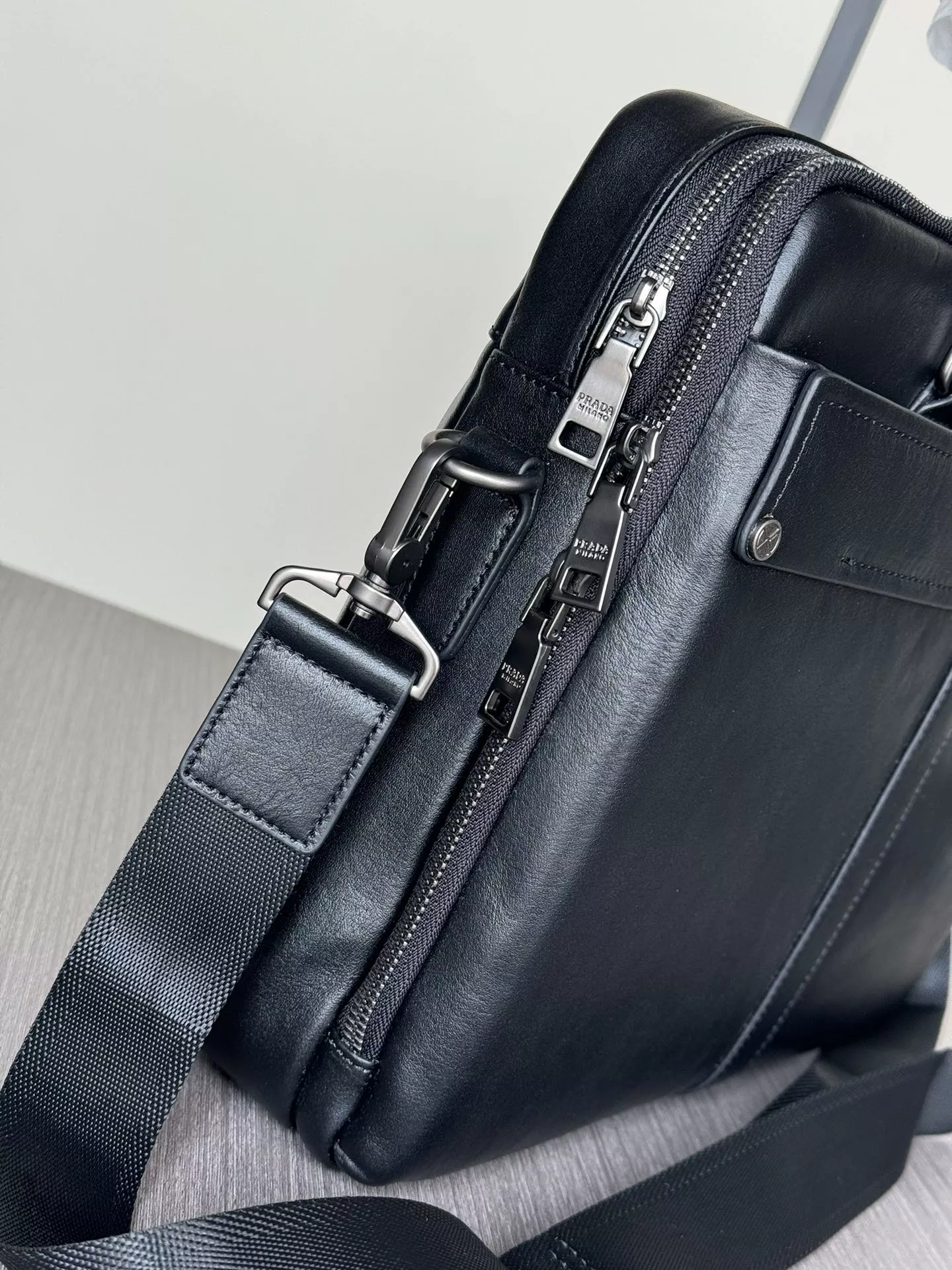 DailyWear 1398 Prada AAA Man Handbags