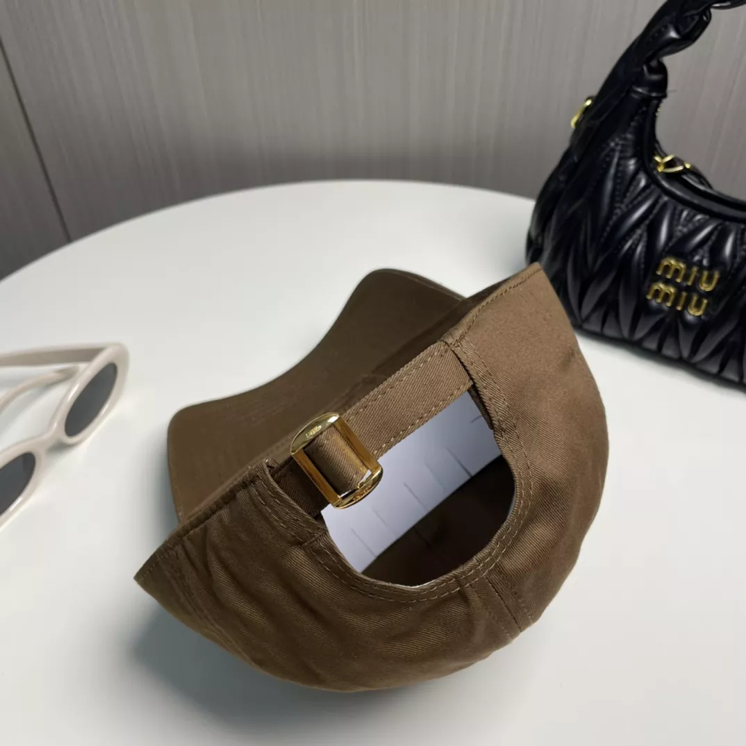 DailyWear 1416 Celine Caps