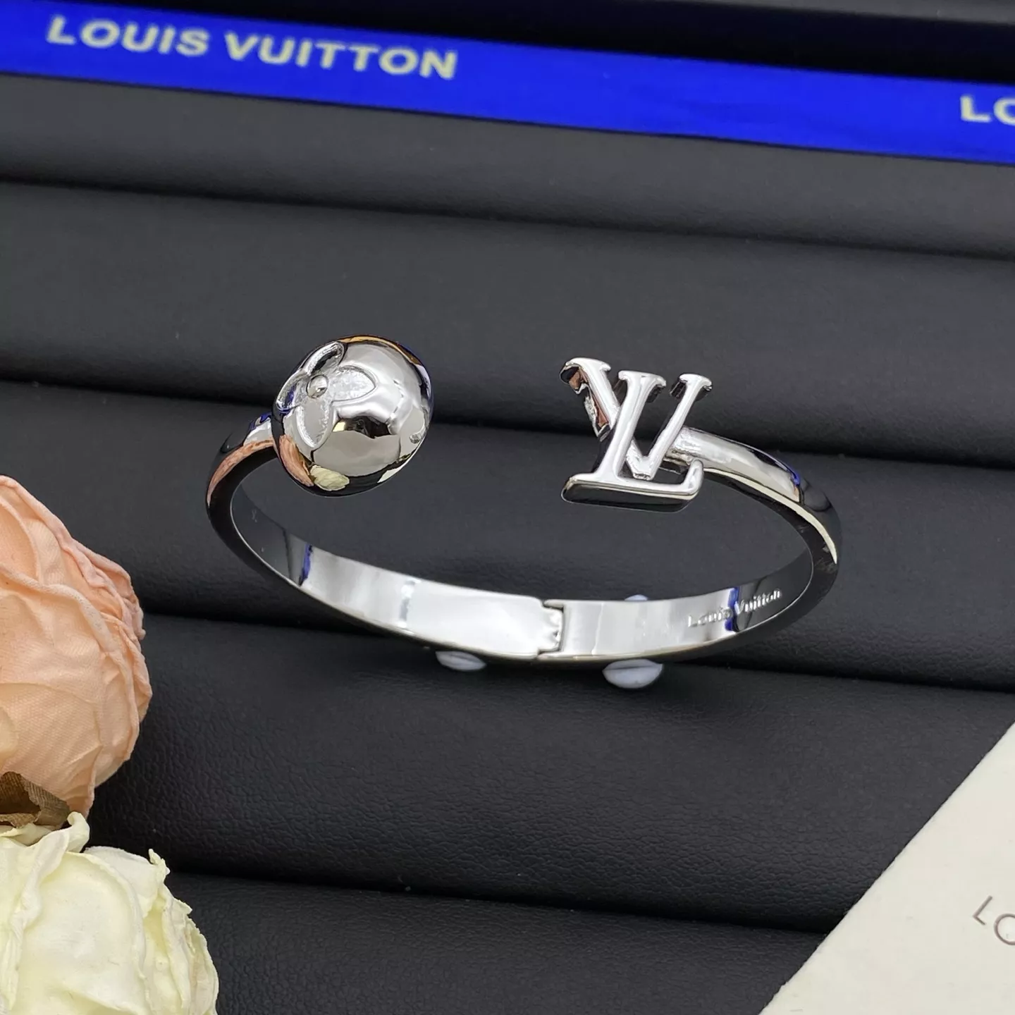 DailyWear 1432 Louis Vuitton LV Bracelets