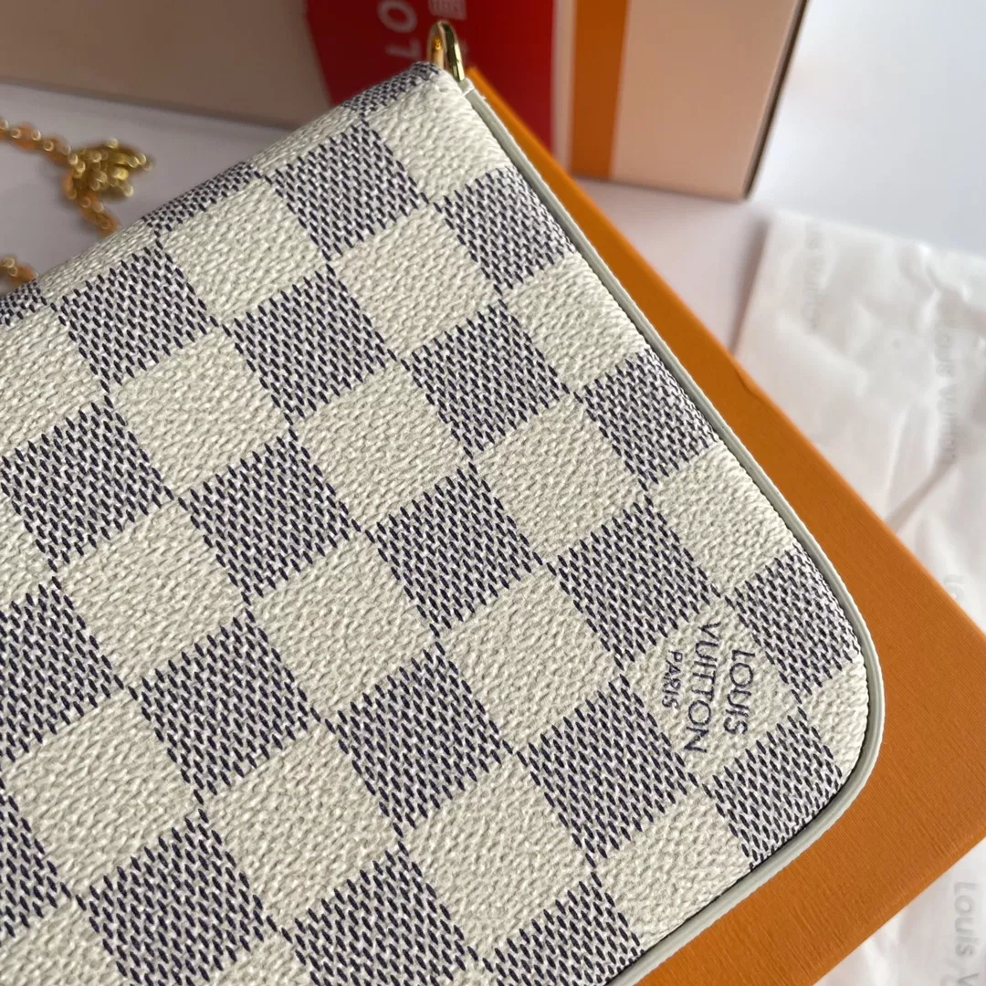 DailyWear 1761 Louis Vuitton AAA Quality Wallets For Women