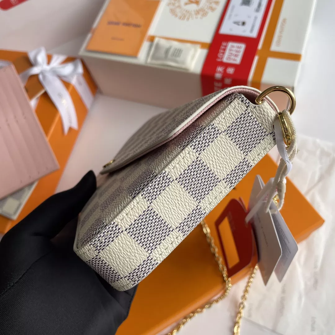 DailyWear 1761 Louis Vuitton AAA Quality Wallets For Women