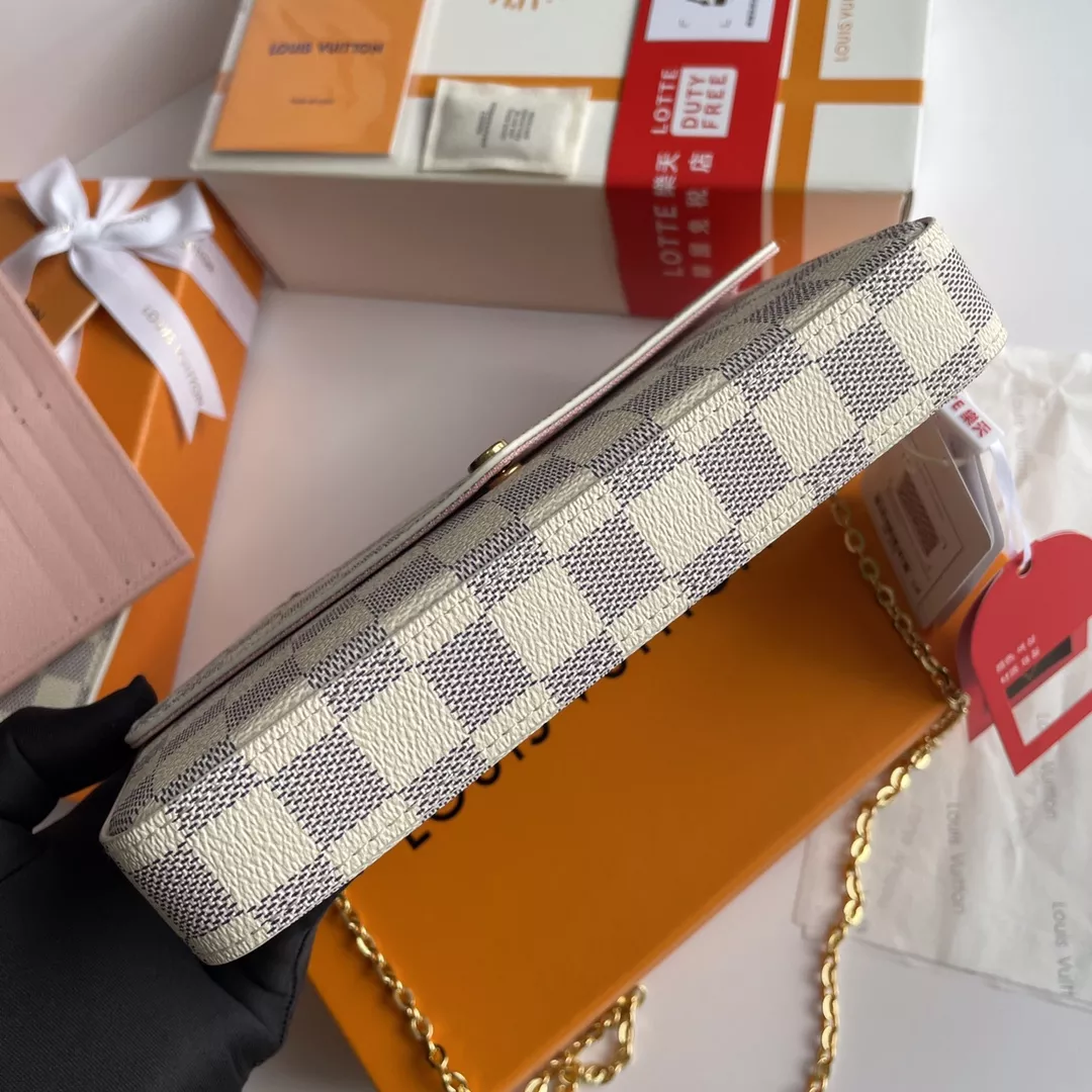 DailyWear 1761 Louis Vuitton AAA Quality Wallets For Women