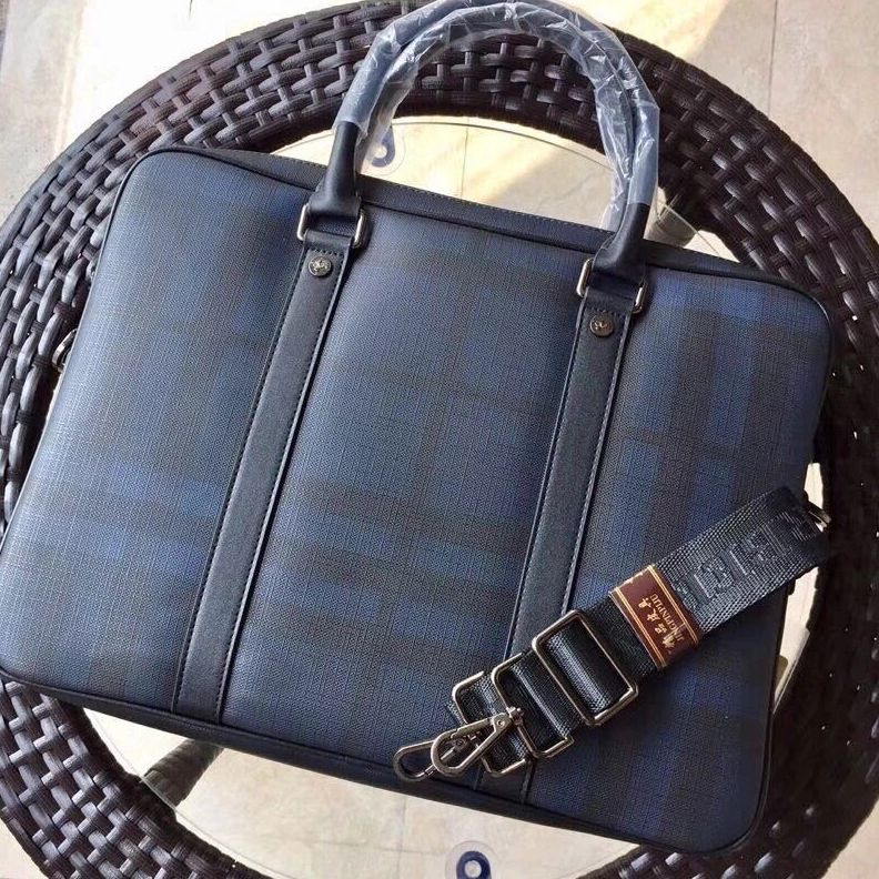 DailyWear 1799 Burberry AAA Quality Handbags For Men