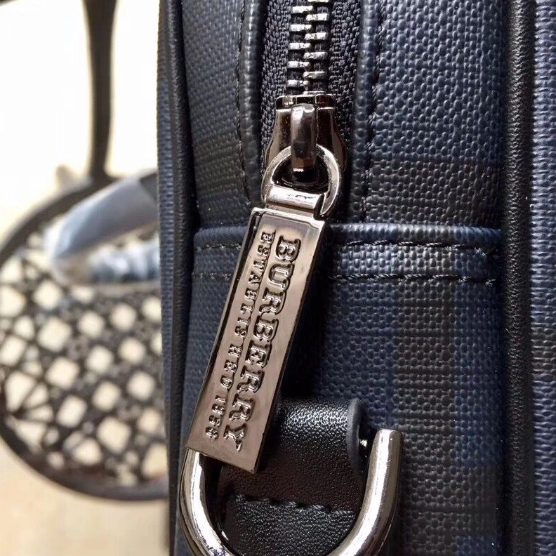 DailyWear 1799 Burberry AAA Quality Handbags For Men