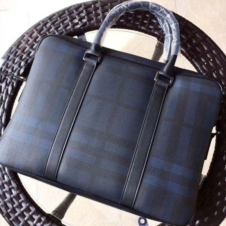 DailyWear 1799 Burberry AAA Quality Handbags For Men