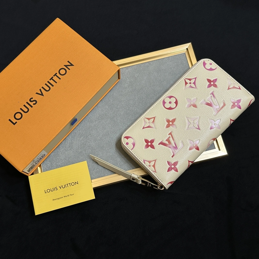 DailyWear 1862 Louis Vuitton LV Card Case For Women
