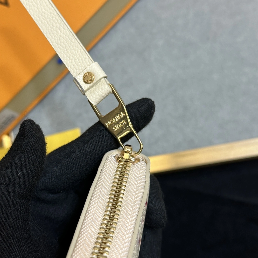 DailyWear 1862 Louis Vuitton LV Card Case For Women