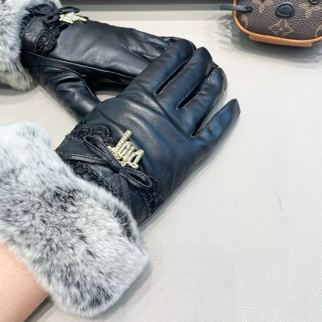 DailyWear 1939 Christian Dior Gloves For Women