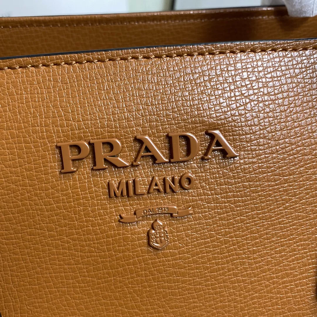 DailyWear 1997 Prada AAA Quality Handbags For Women