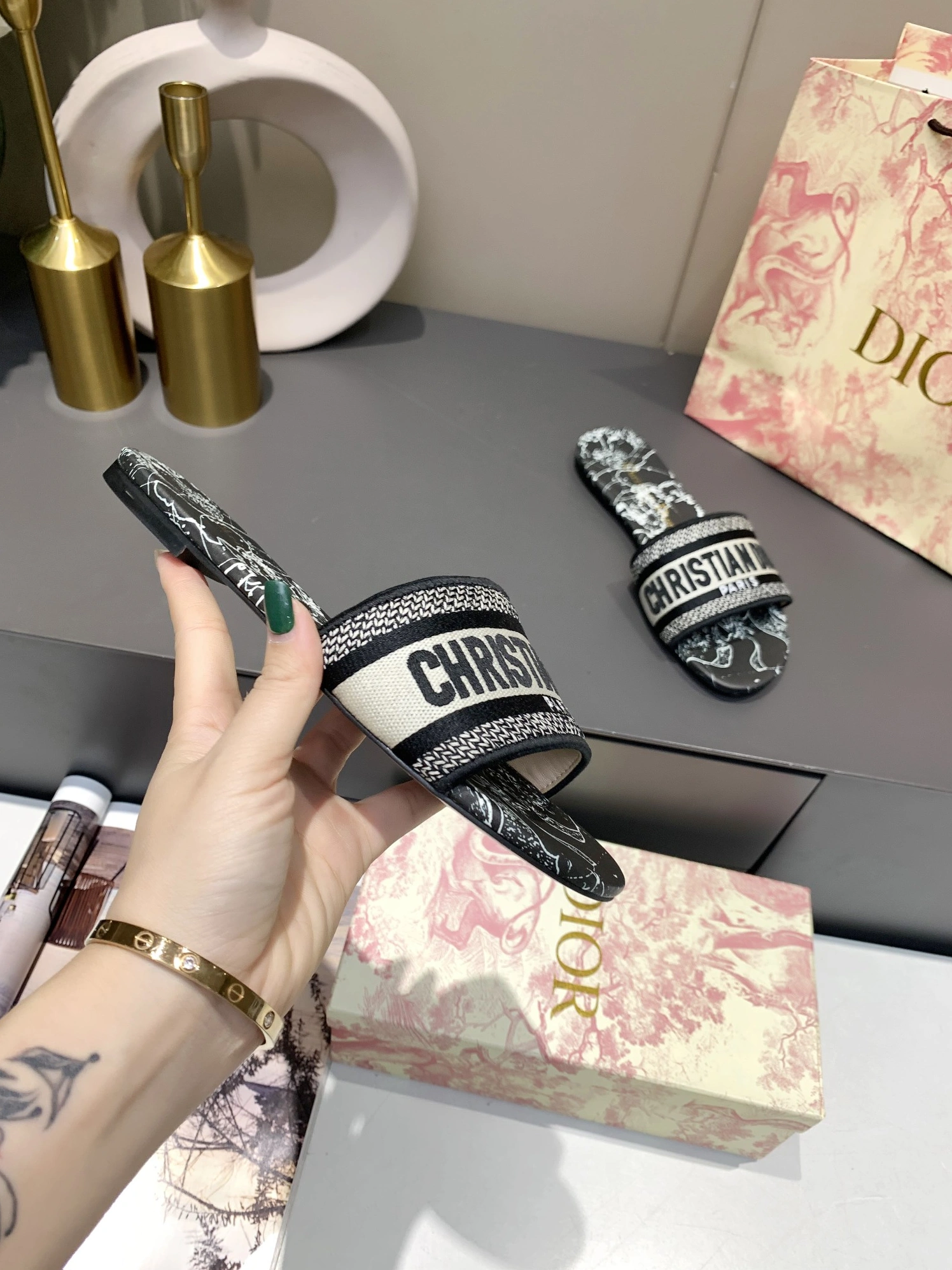 DailyWear 2319 Christian Dior Slippers For Women