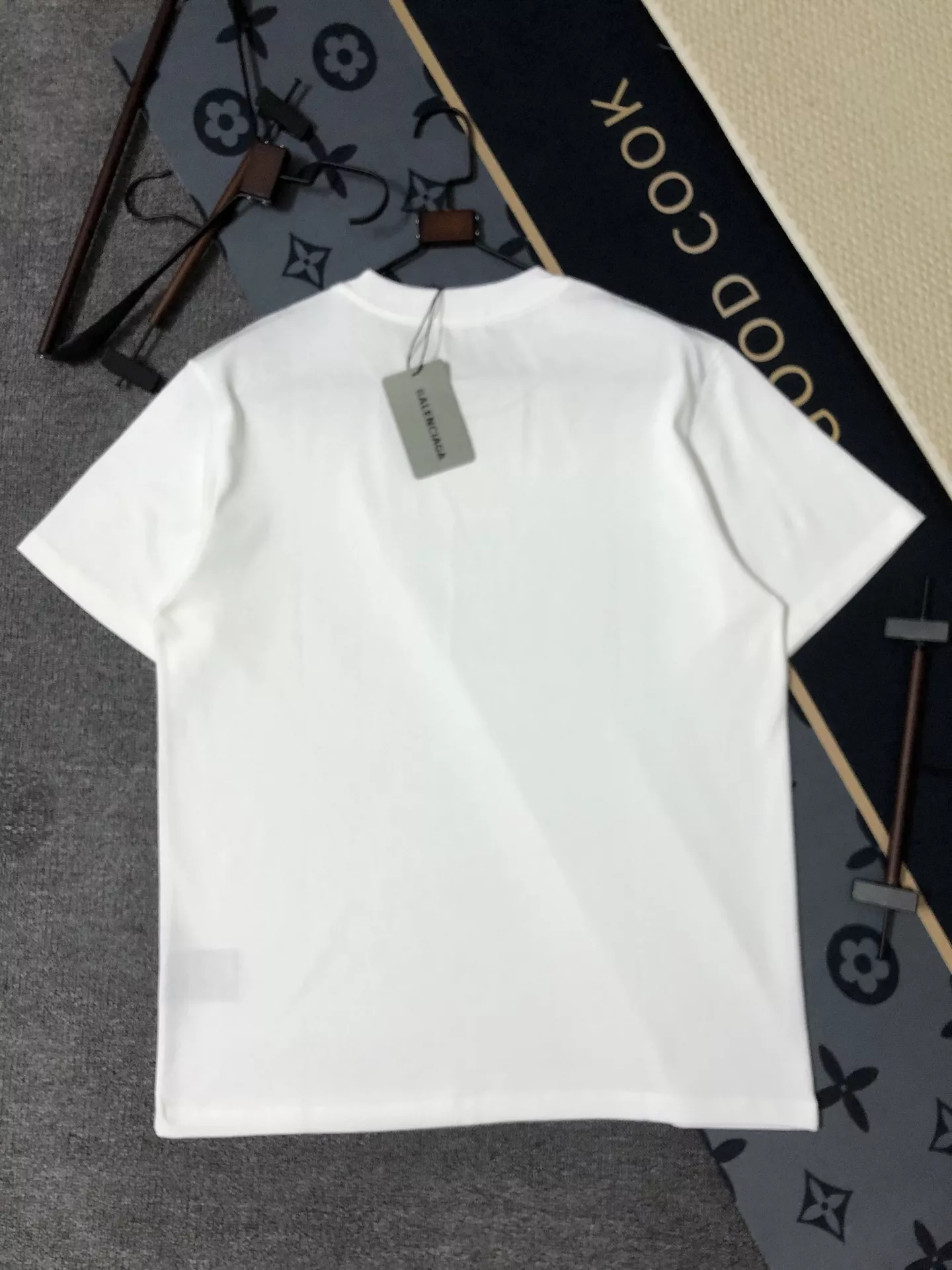DailyWear 2359 Balenciaga T-Shirts Short Sleeved For Unisex