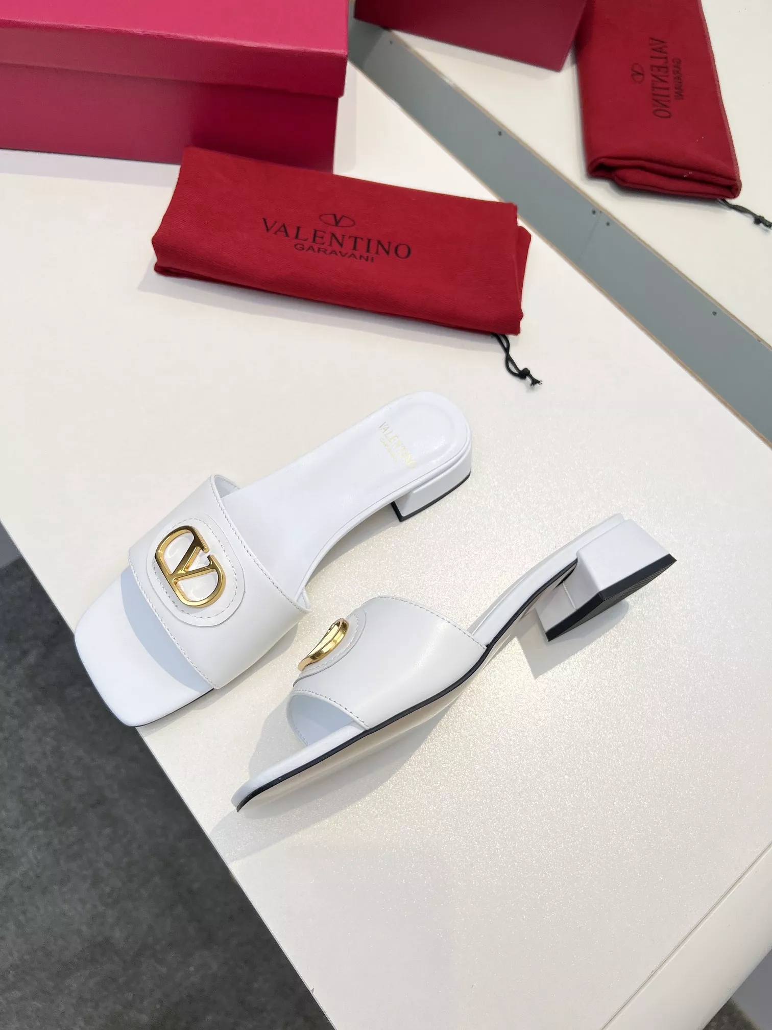 DailyWear 240 Valentino Slippers For Women