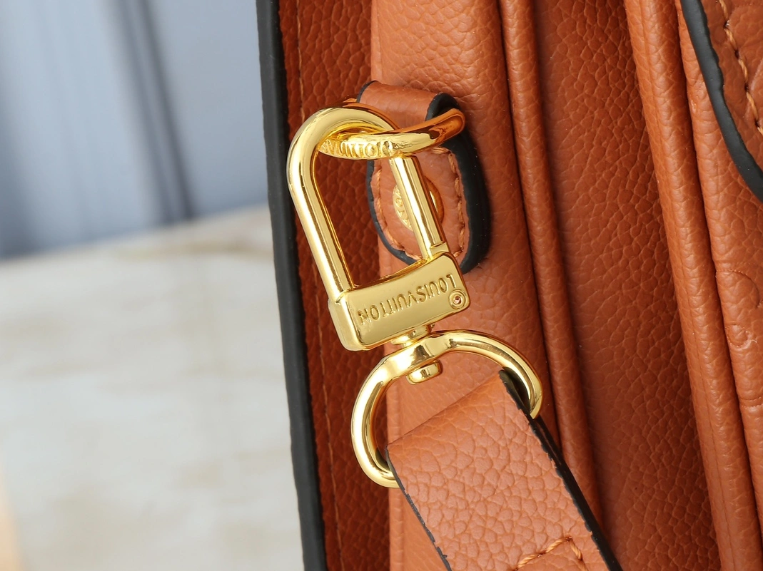 DailyWear 2616 Louis Vuitton AAA Quality Messenger Bags For Women