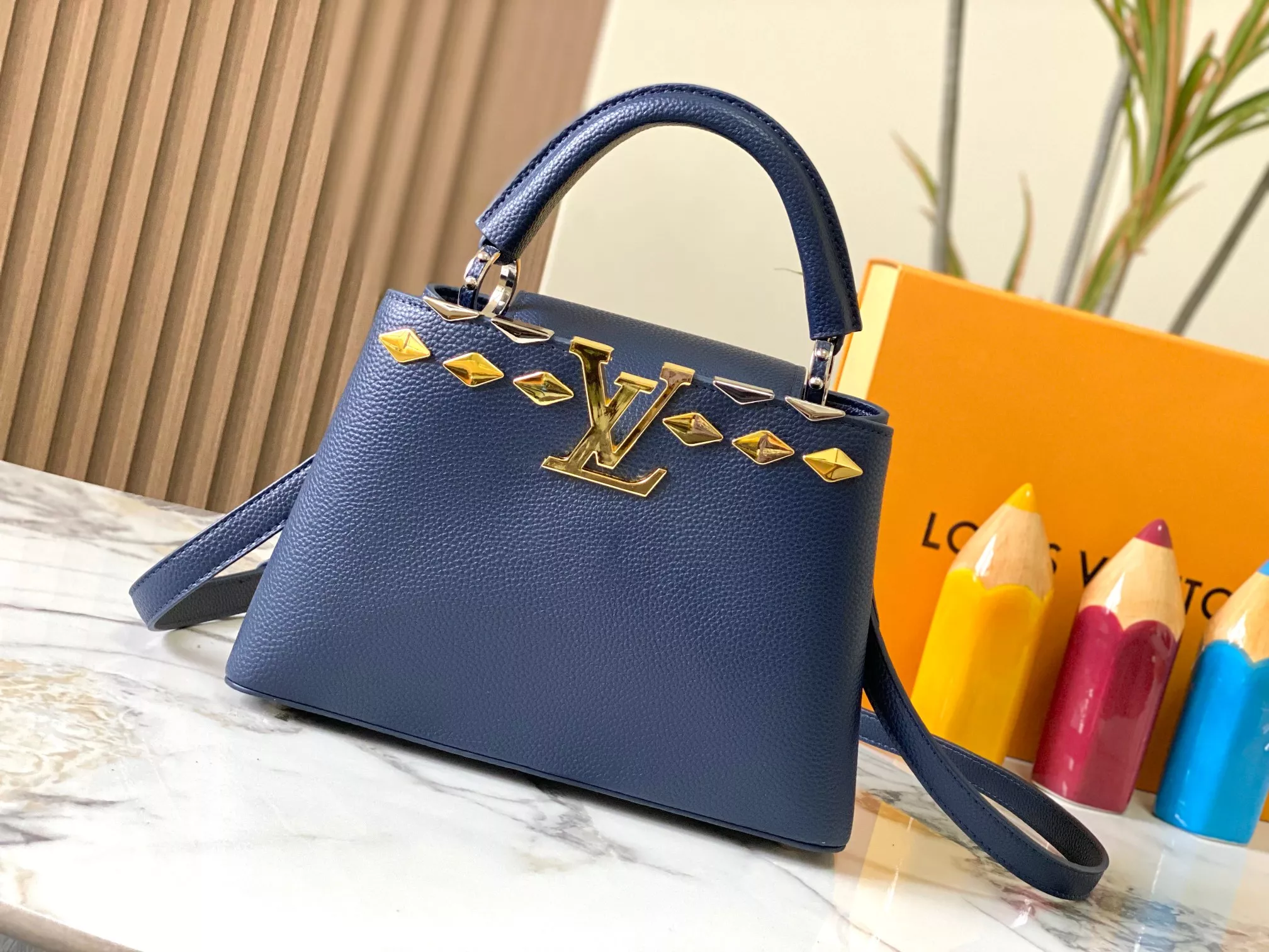 DailyWear 273 Louis Vuitton AAA Quality Messenger Bags For Women