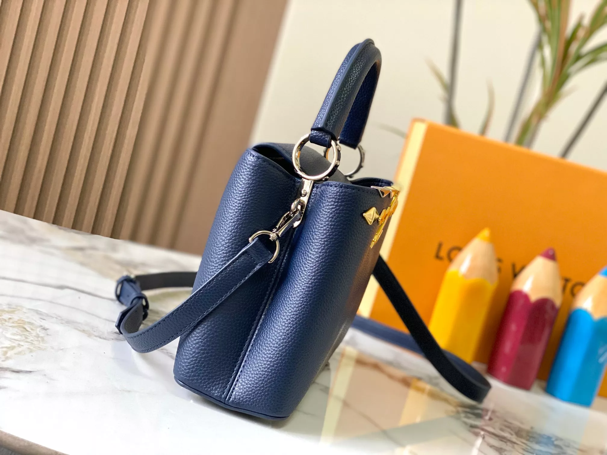 DailyWear 273 Louis Vuitton AAA Quality Messenger Bags For Women