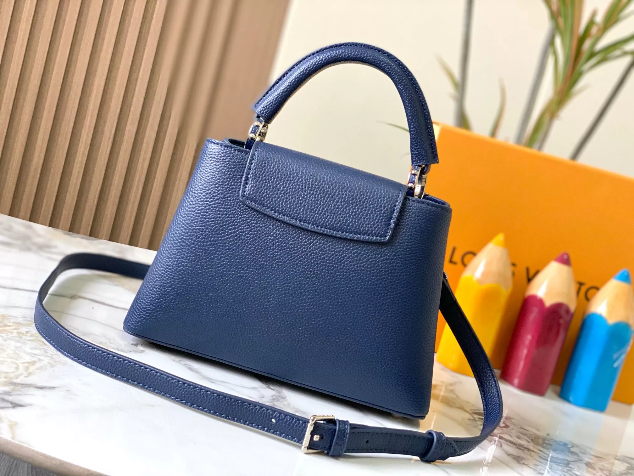 DailyWear 273 Louis Vuitton AAA Quality Messenger Bags For Women