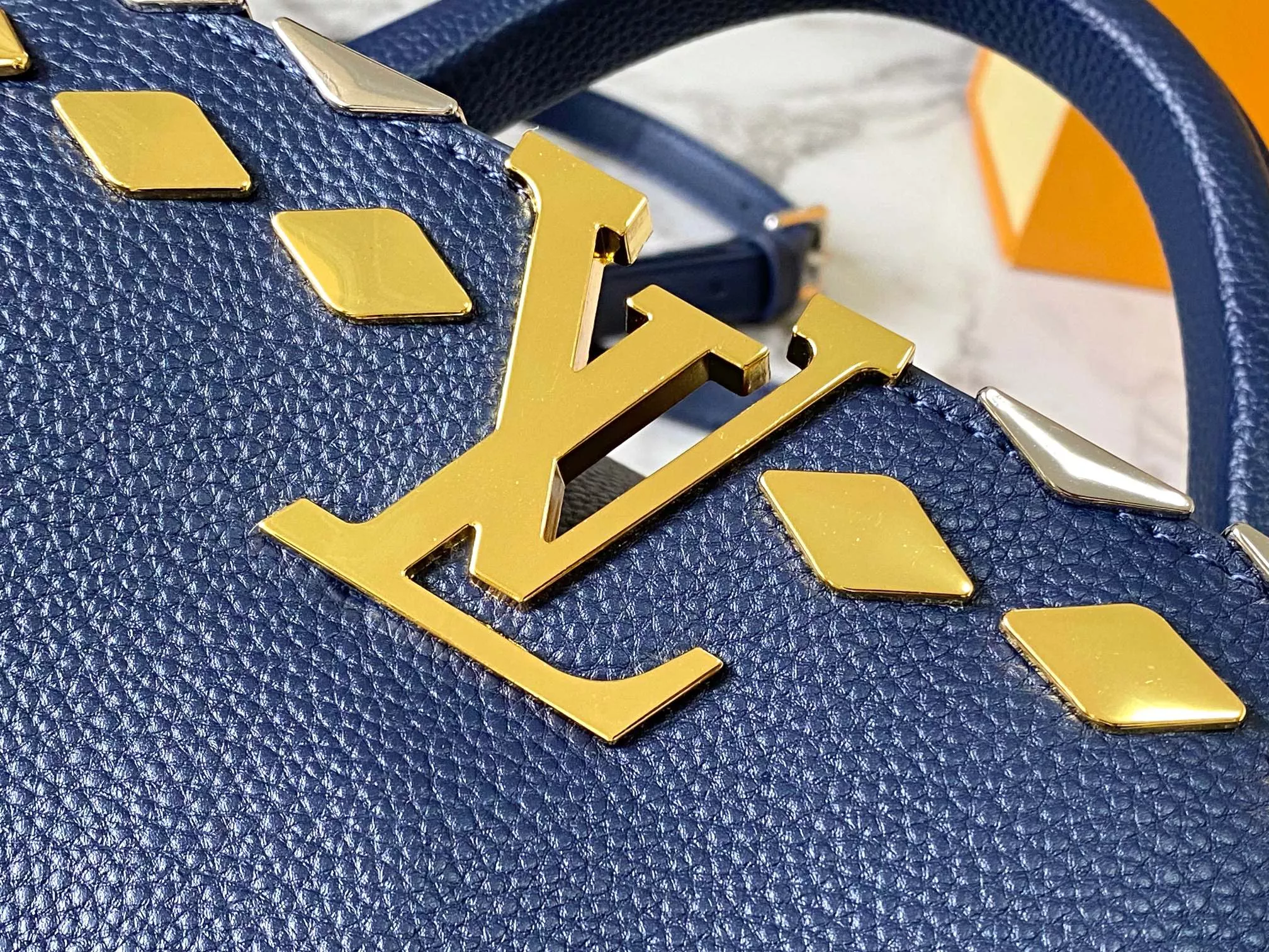 DailyWear 273 Louis Vuitton AAA Quality Messenger Bags For Women