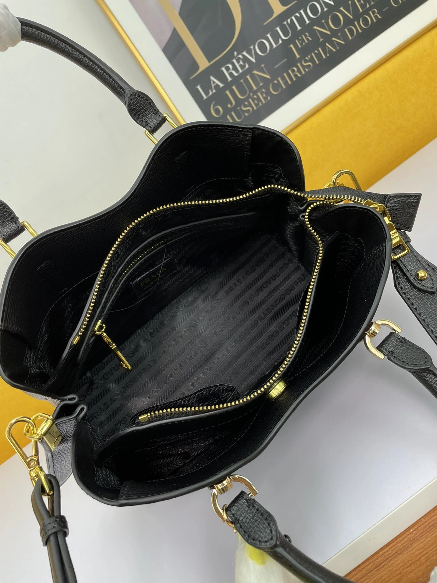 DailyWear 2923 Prada AAA Quality Handbags For Women