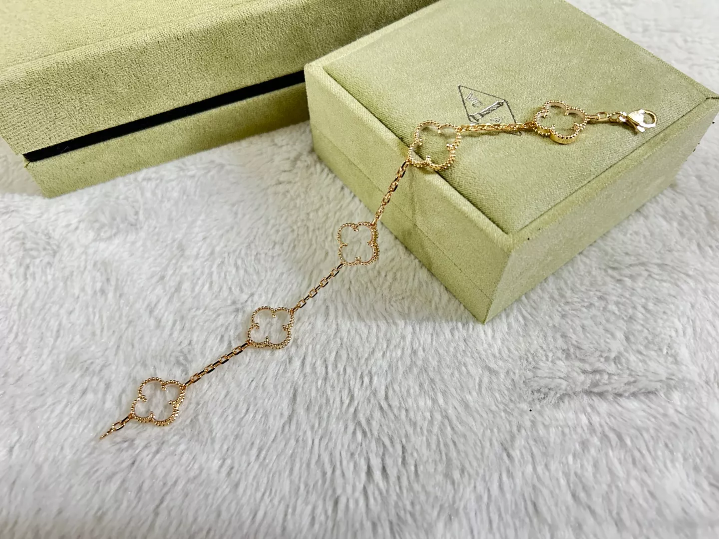 DailyWear 2932 Van Cleef & Arpels Bracelets