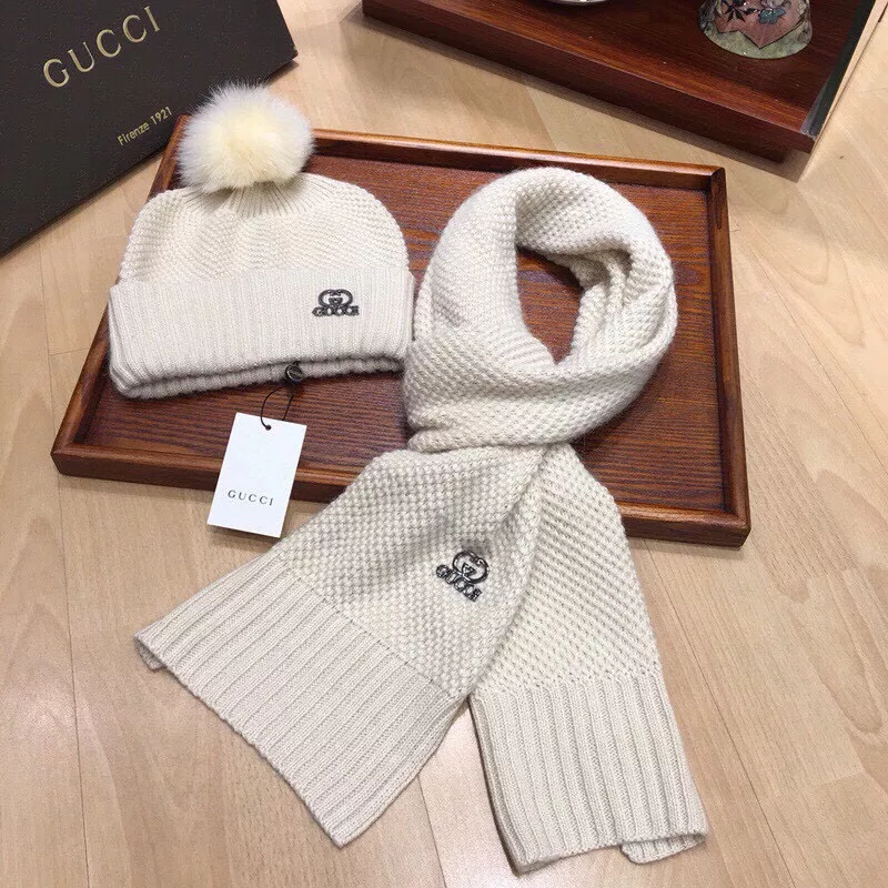 DailyWear 3033 Gucci Hat and Scarf Set