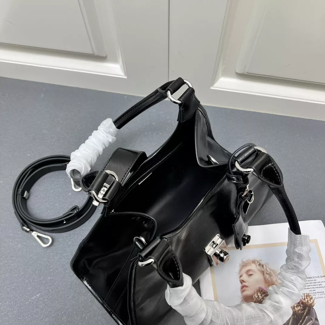 DailyWear 3101 Prada AAA Quality Shoulder Bags For Women