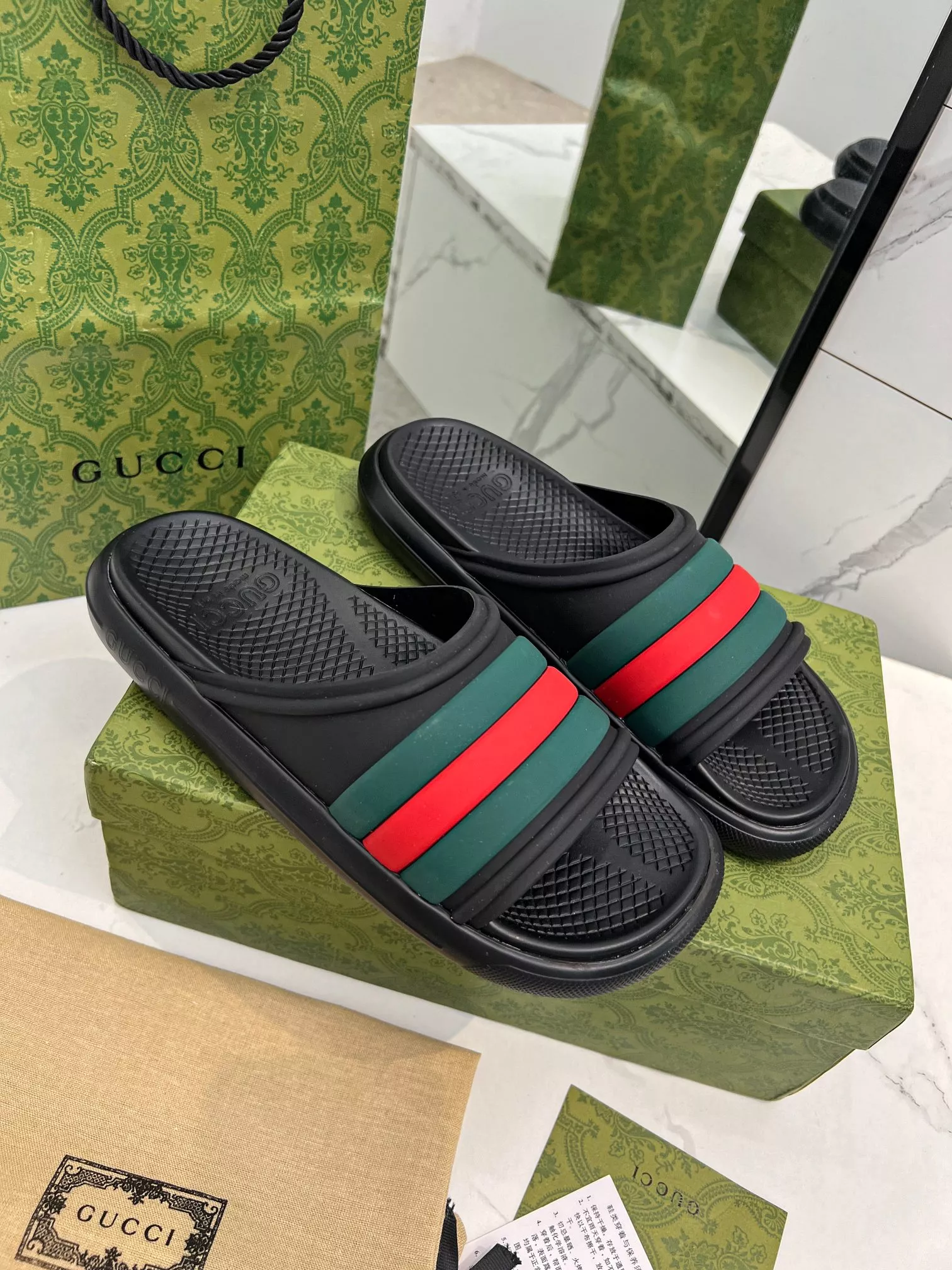 DailyWear 3209 Gucci Slippers For Men