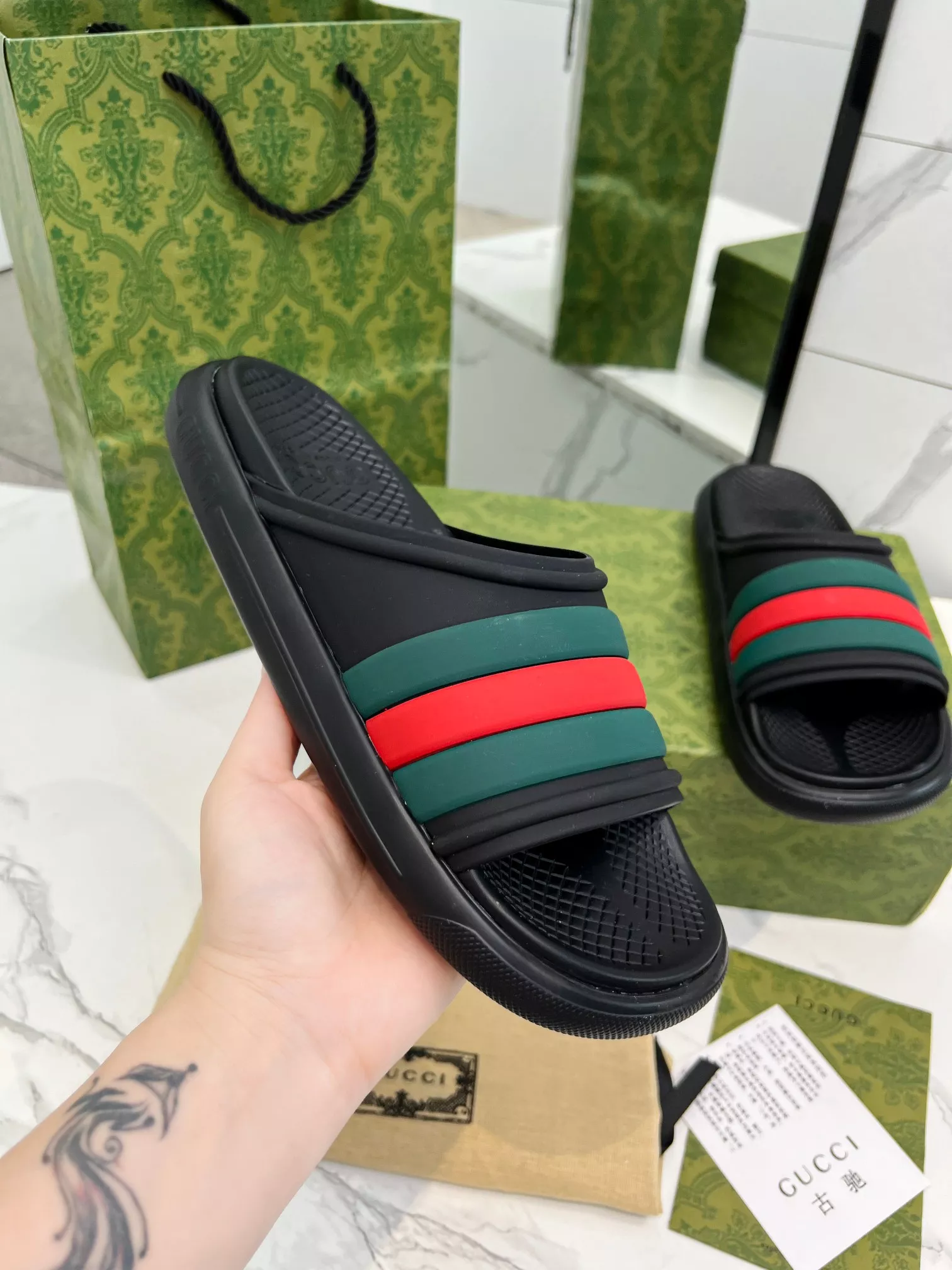 DailyWear 3209 Gucci Slippers For Men