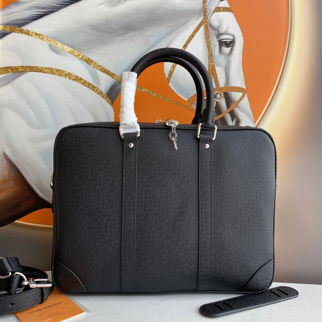 DailyWear 3299 Louis Vuitton AAA Man Handbags
