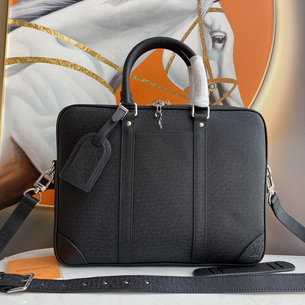 DailyWear 3299 Louis Vuitton AAA Man Handbags