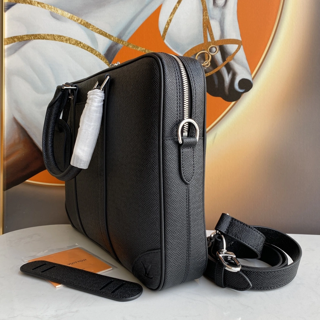 DailyWear 3299 Louis Vuitton AAA Man Handbags