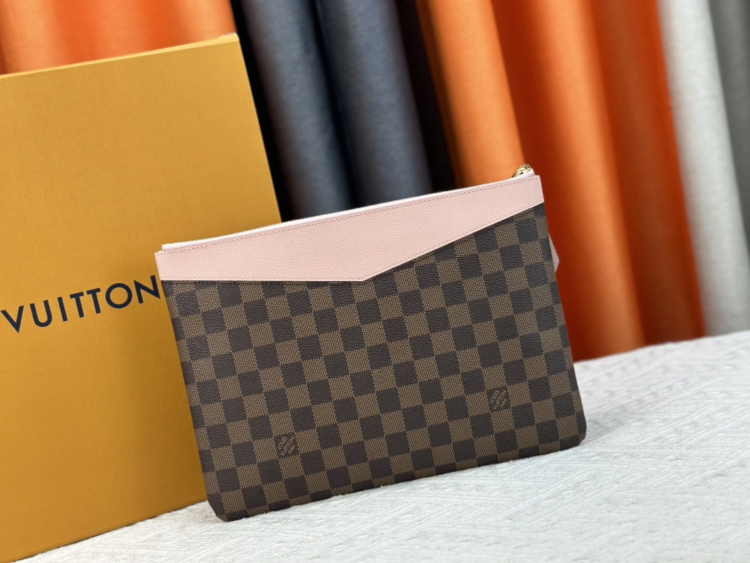 DailyWear 332 Louis Vuitton LV Wallets For Unisex